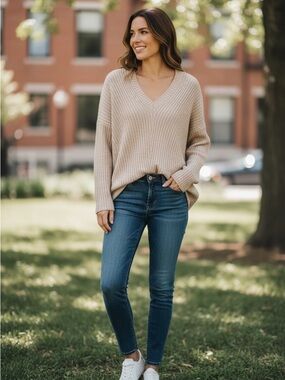 Sonoma Chunky Ribbed V-Neck Sweater - Beige